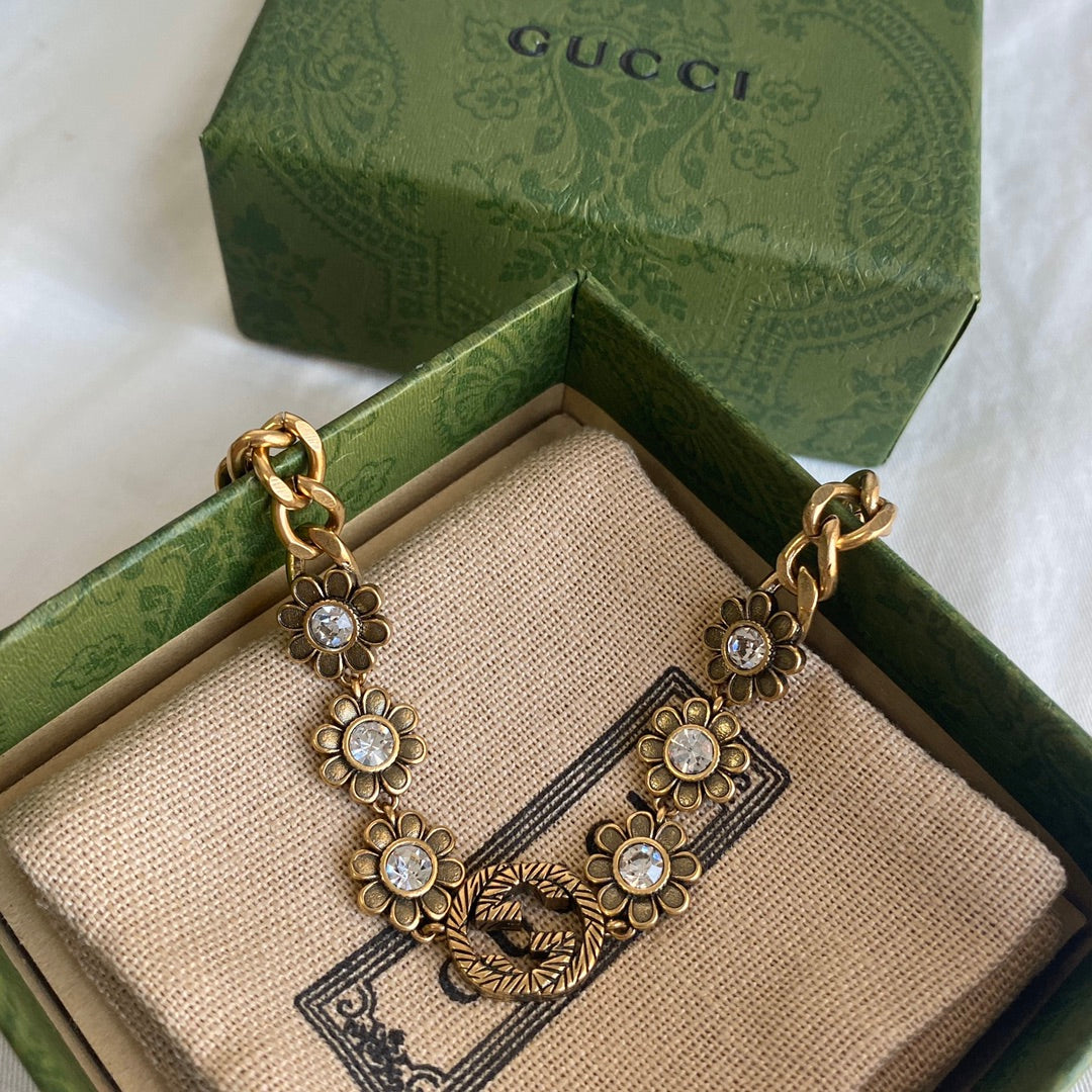 Crystal gold necklace