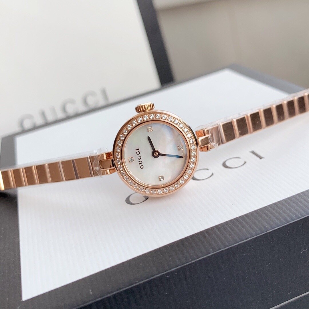 GG watch - Gold & Diamonds