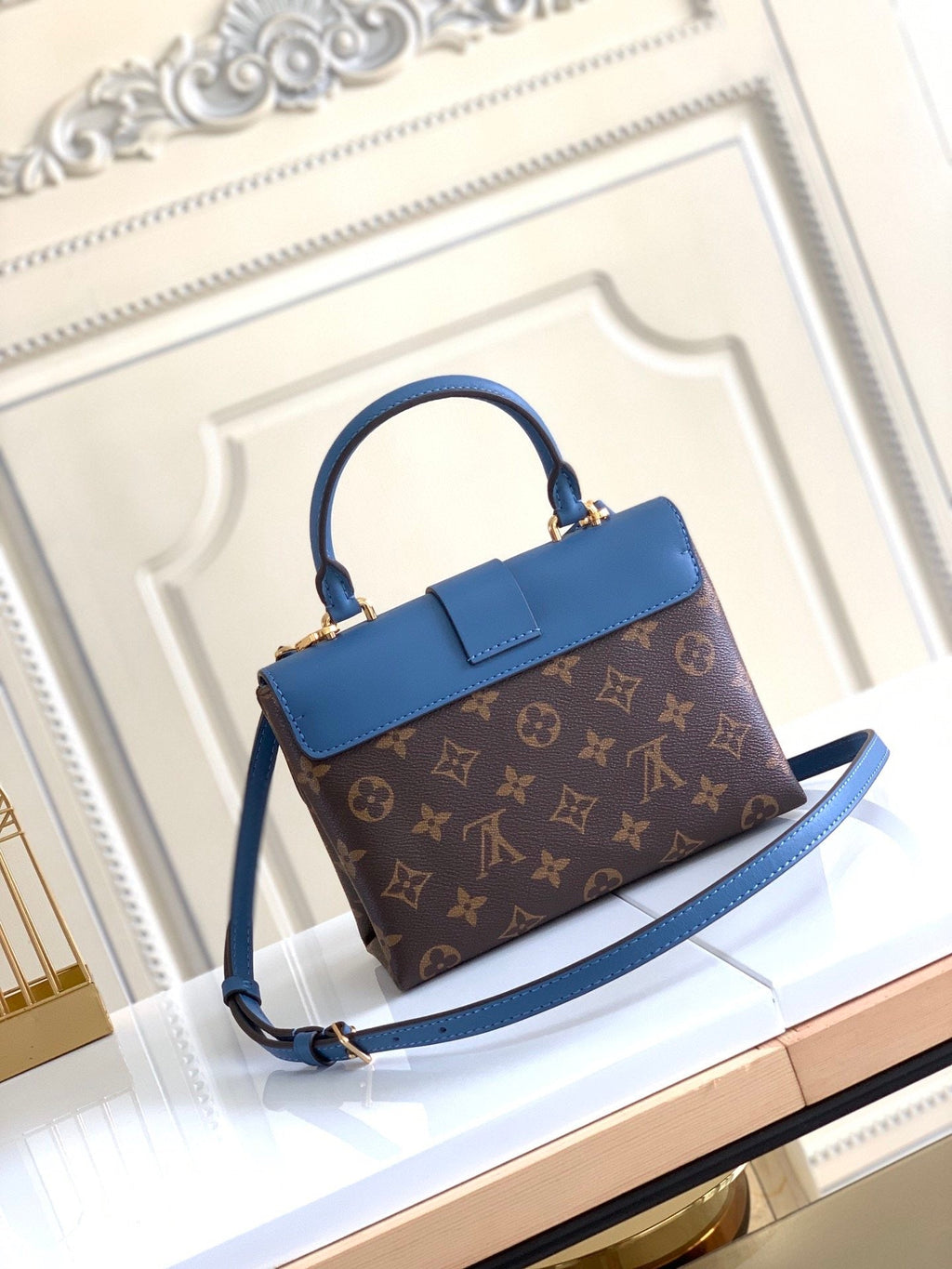 handbag lock blue