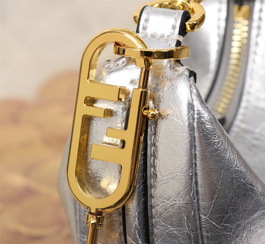fashion hadnbag silver 16.5 x 14 x 5 cm