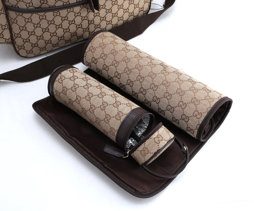 G u c c I baby bag