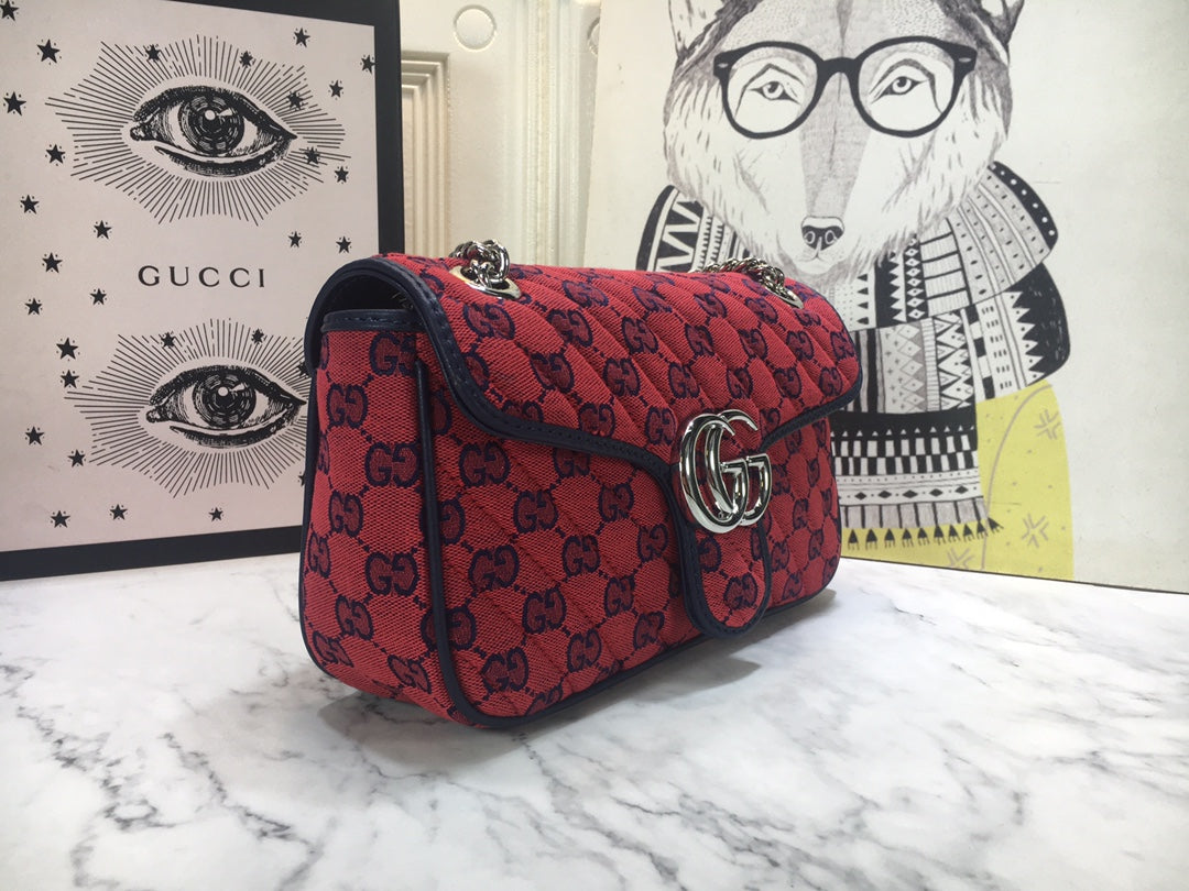 G u c c I red W26xH15xD7cm