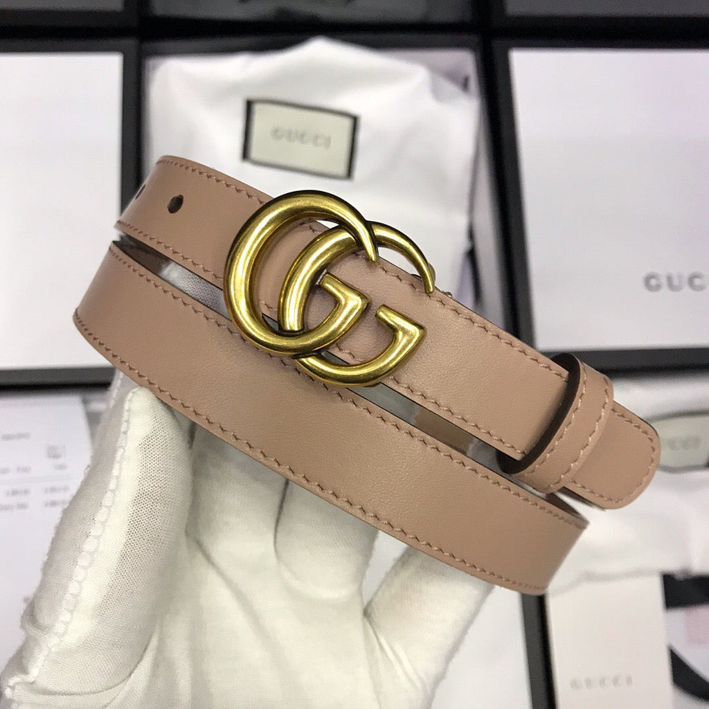 G u c c i cream belt