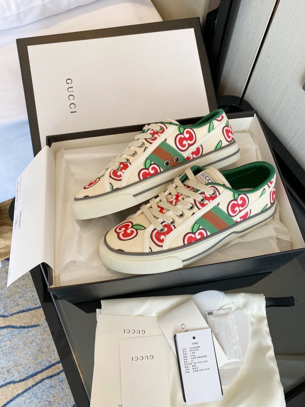 G u c c I tennis sneakers
