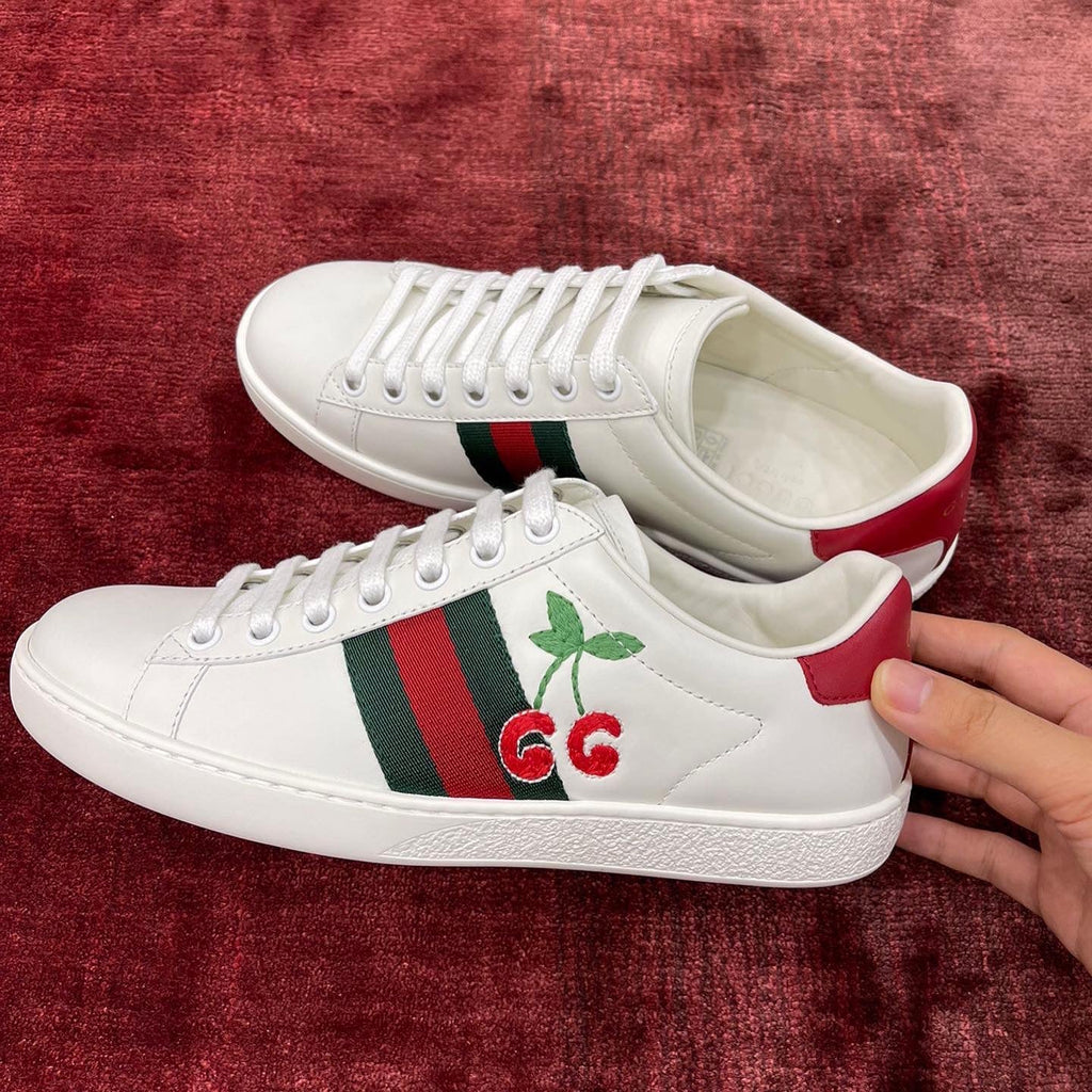 G u c c i cherry