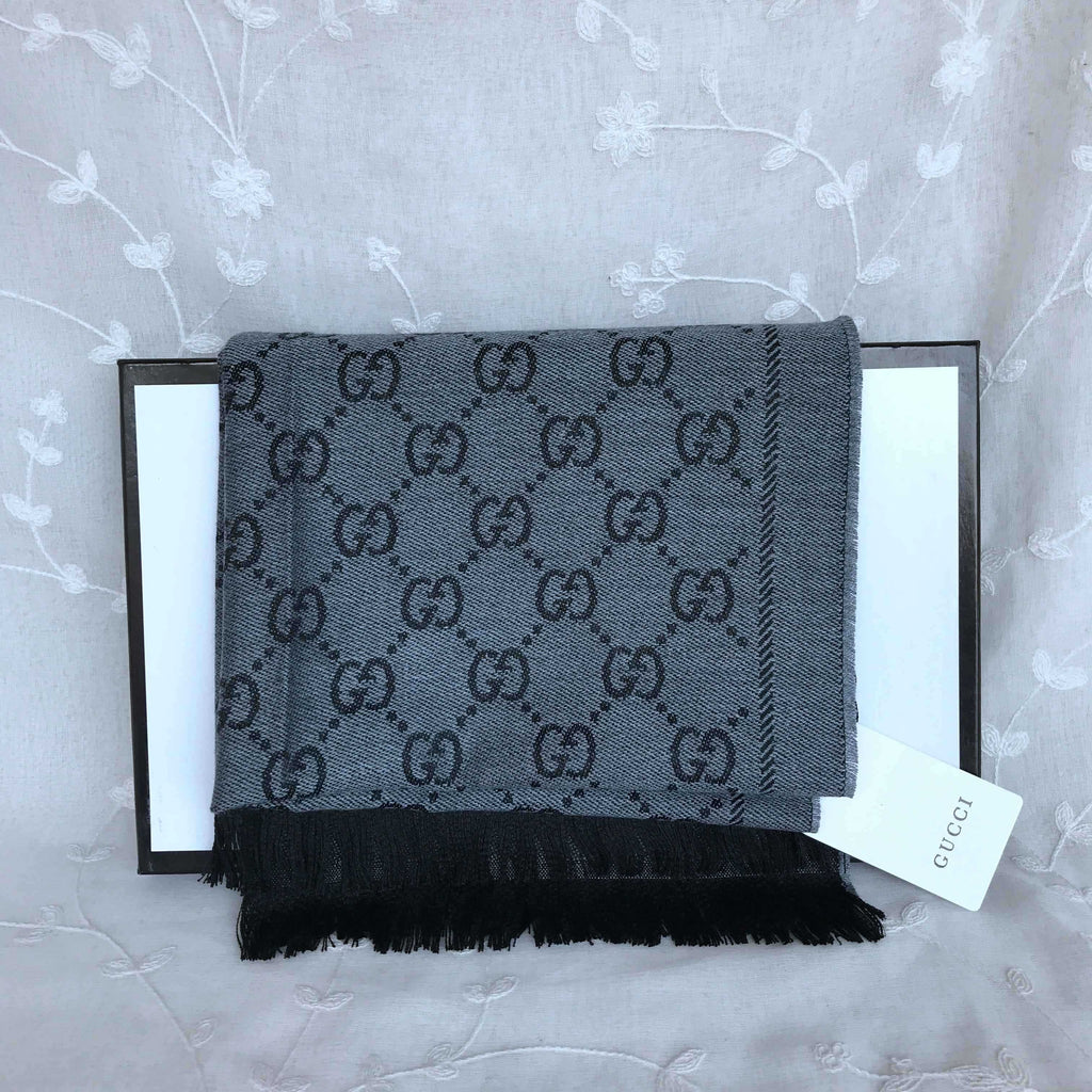 Gucci gray scarf