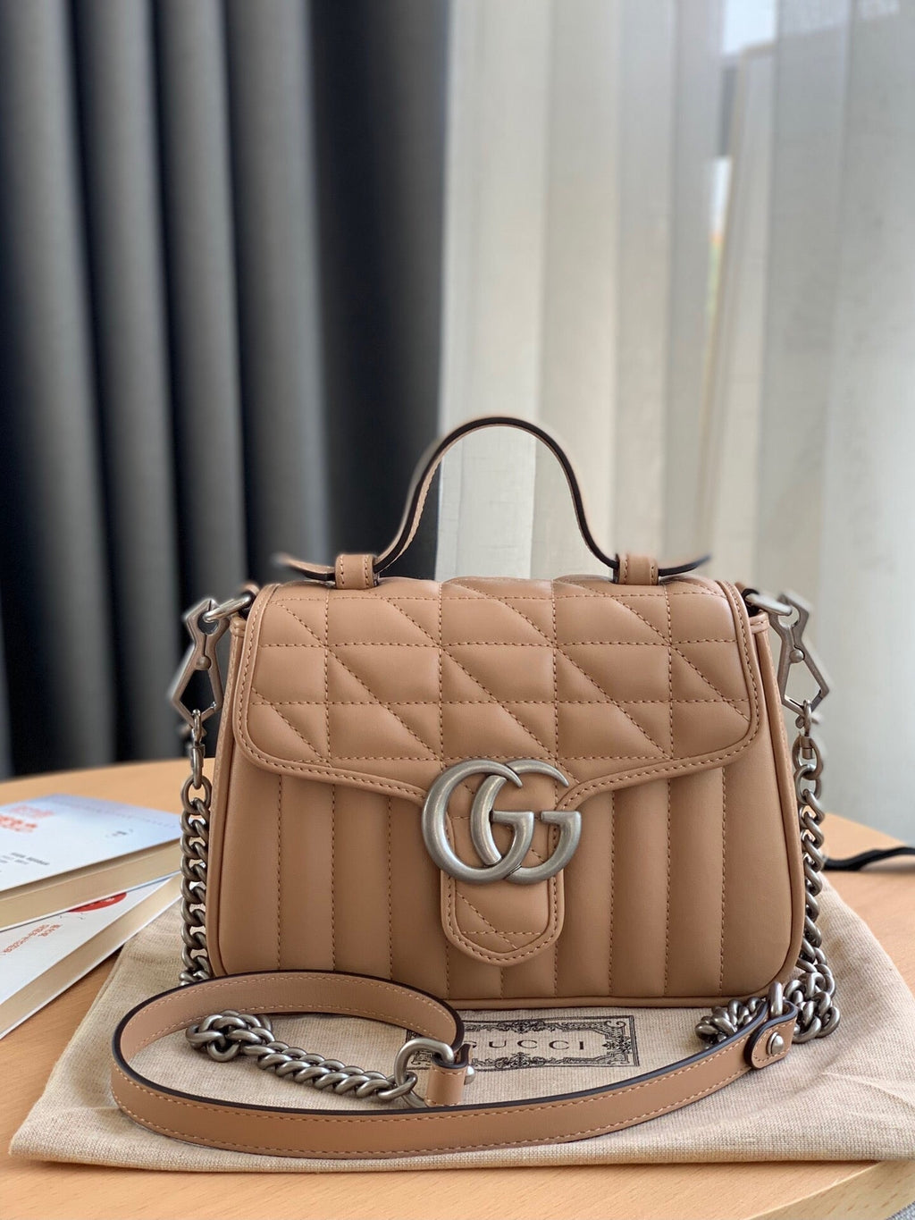 G u c c i marmont W21 H15.5 D8cm