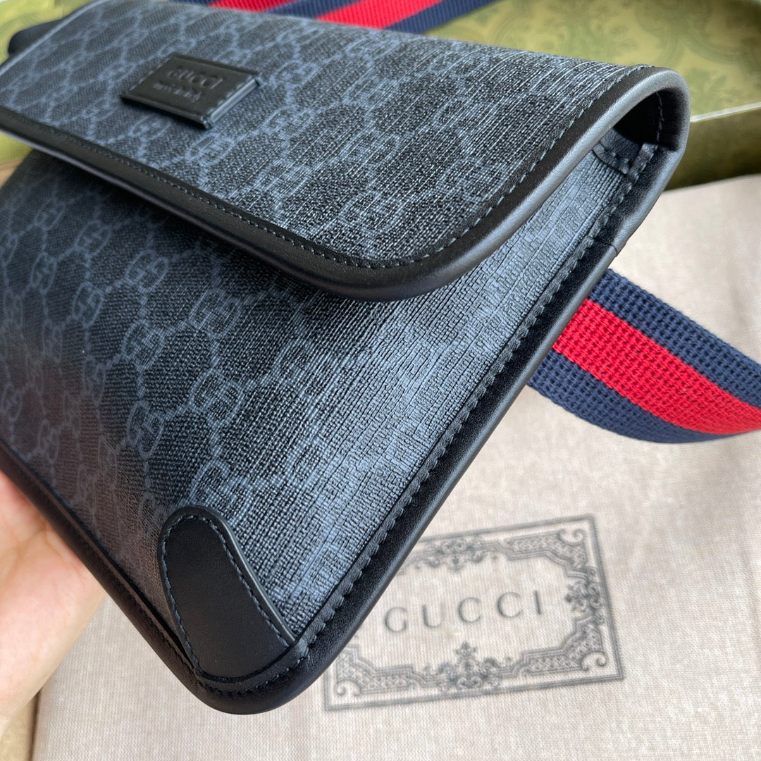 G u c c i supreme W24*H17*D3.5