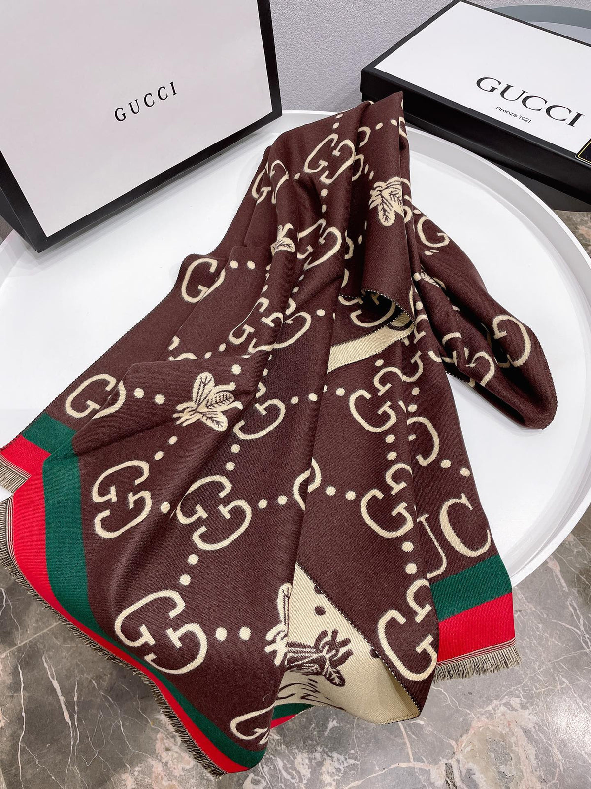 G u c c i scarf black or brown