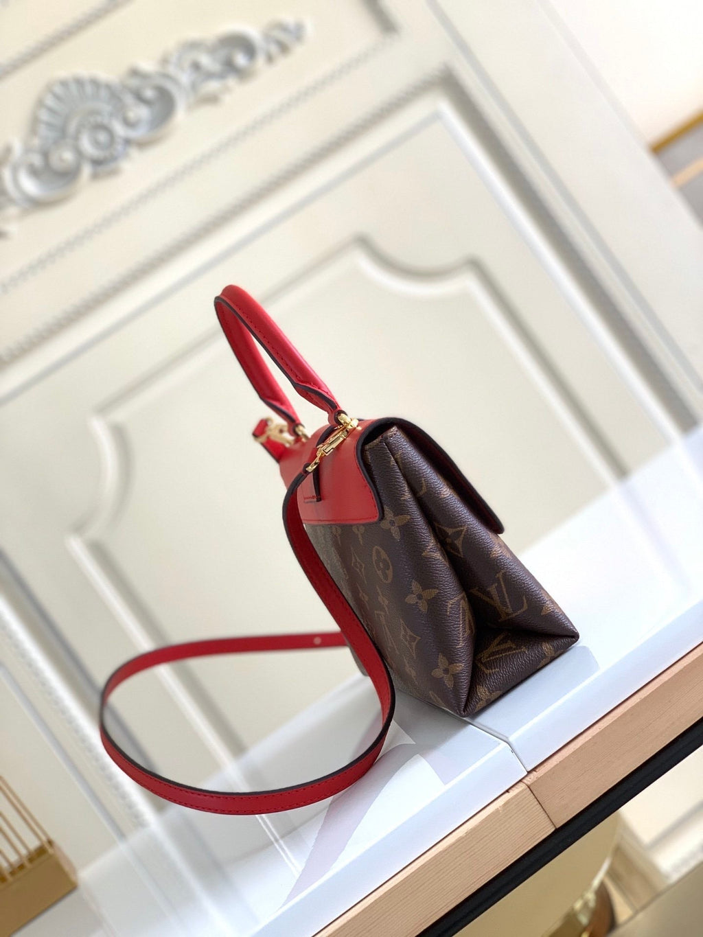 handbag lock red